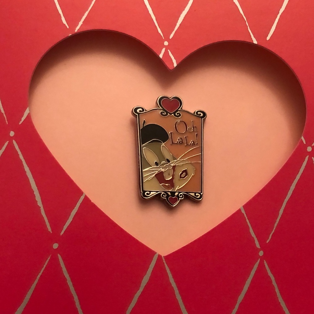 NWT Cloisonné Bugs Bunny Ooh La La Valentine’s day Pin and card - Picture 10 of 16